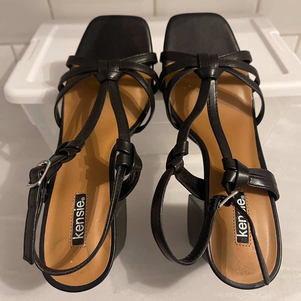 **NEW** Kensie Leilany women’s black Sandal size 8.5